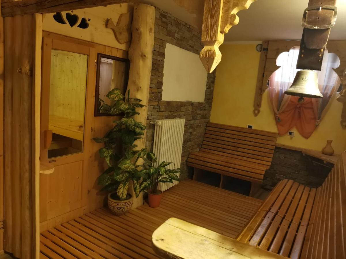 Garni Defrancesco Hotel Campitello di Fassa Exterior foto