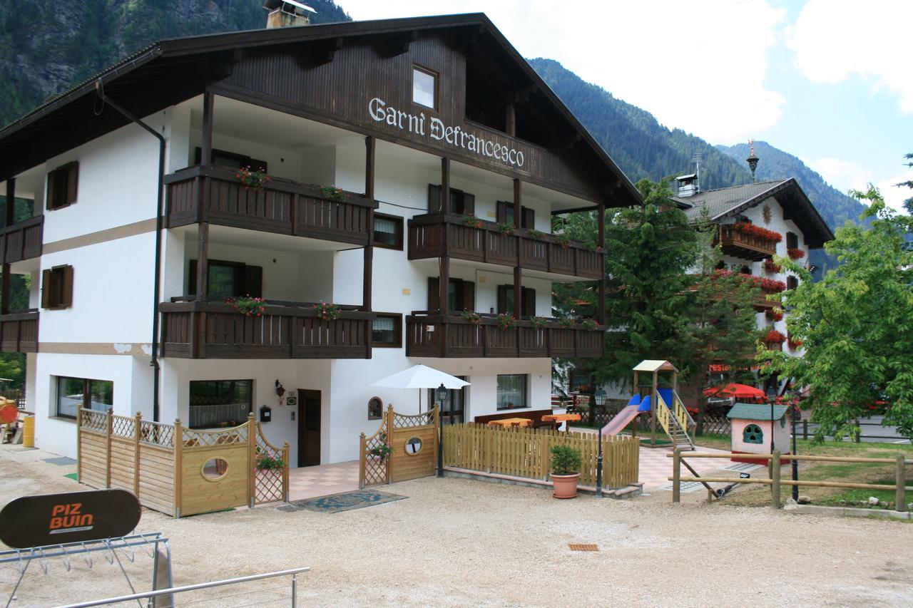 Garni Defrancesco Hotel Campitello di Fassa Exterior foto